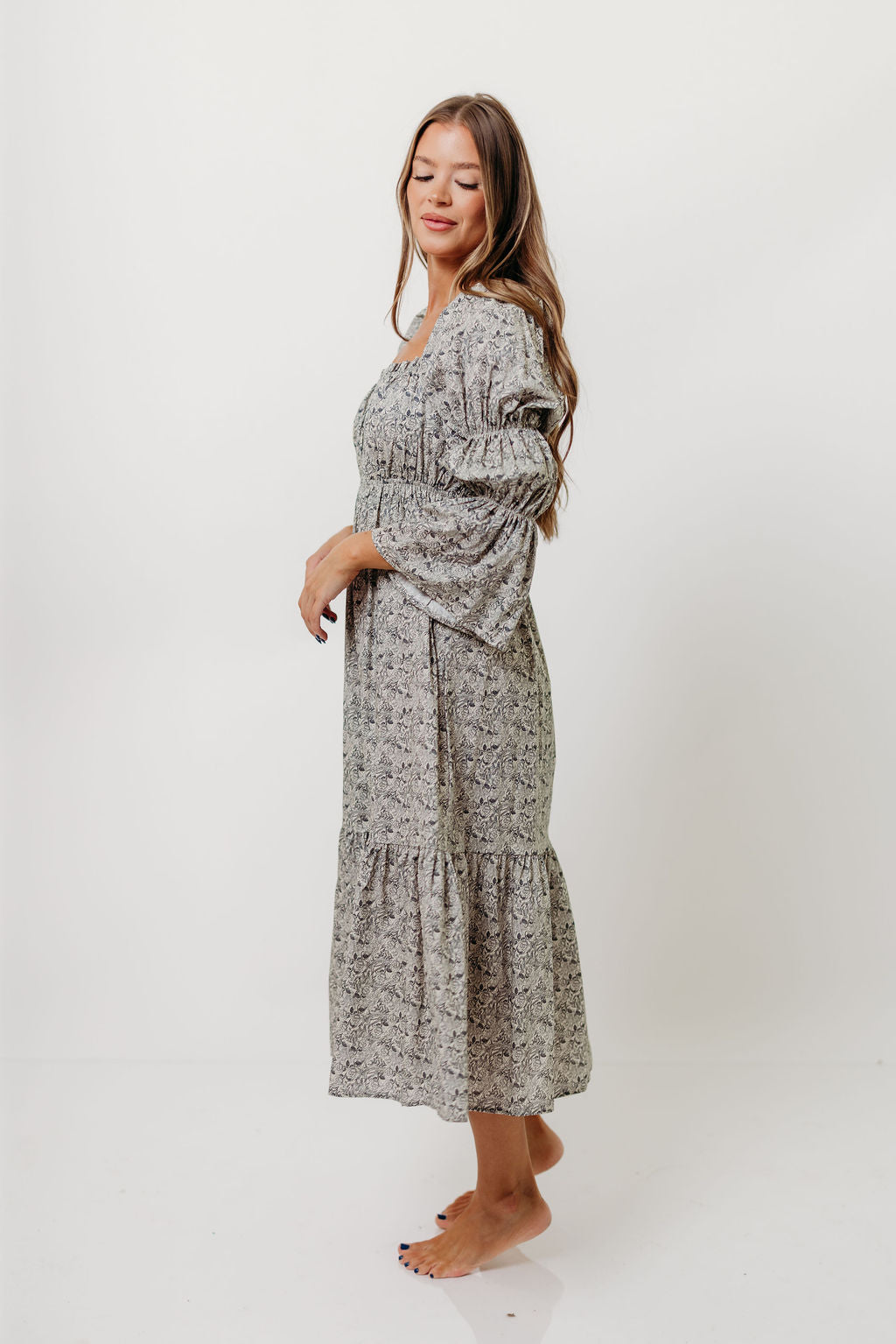 Julianna 100% Cotton Floral Print Tiered Midi Dress in Cream/Dark Navy