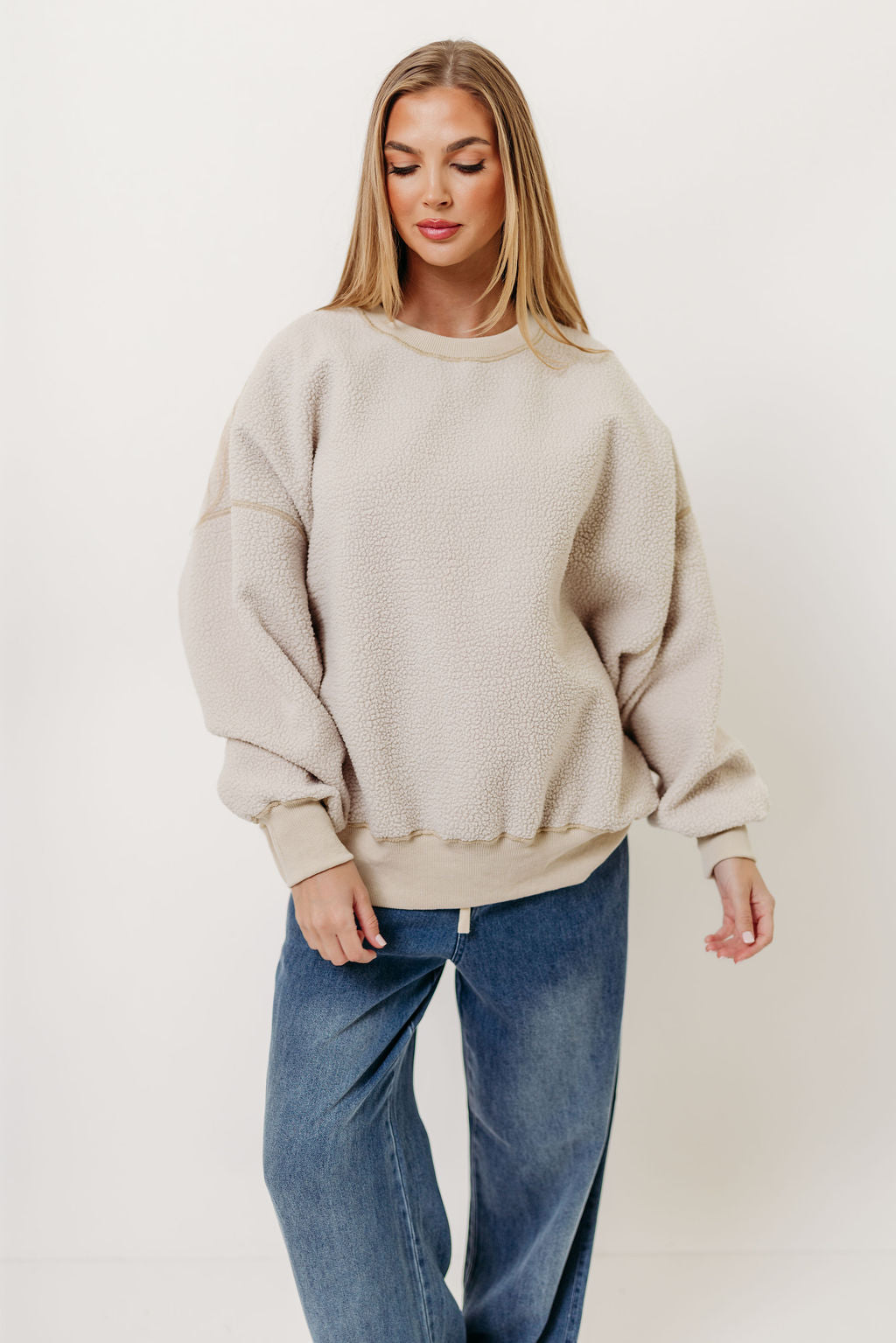Liv Reversible Fleece Sweatshirt in Natural