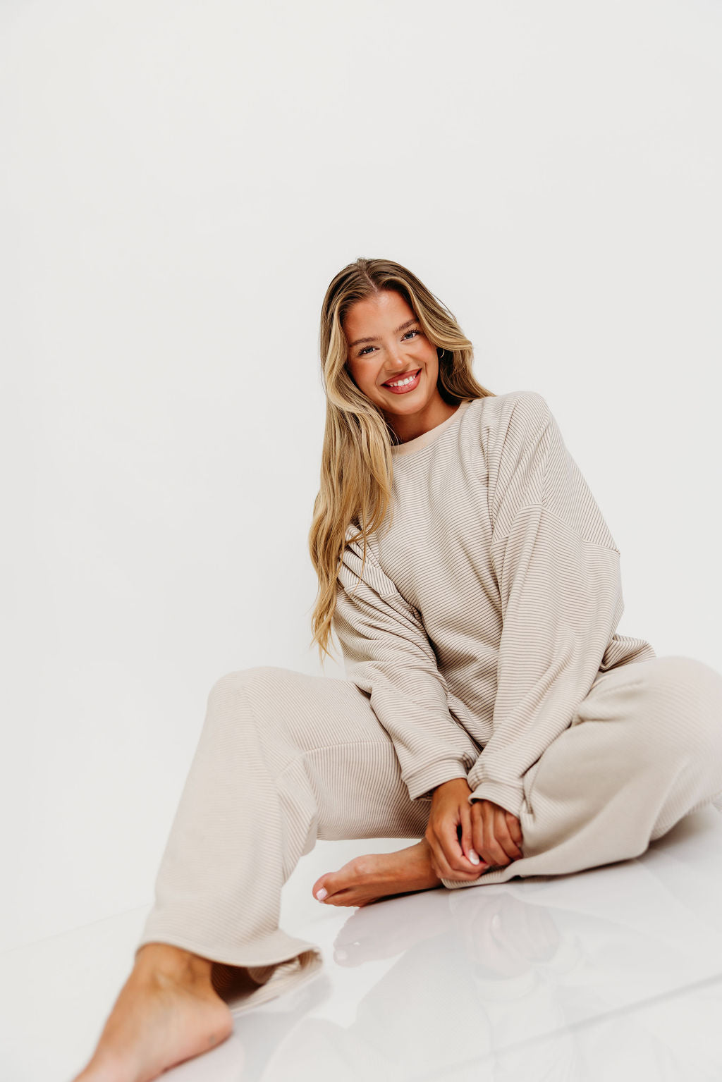 Naomi Oversized Fleece Top in Cream/Grey - Bump Friendly *Worth Exclusive Print*