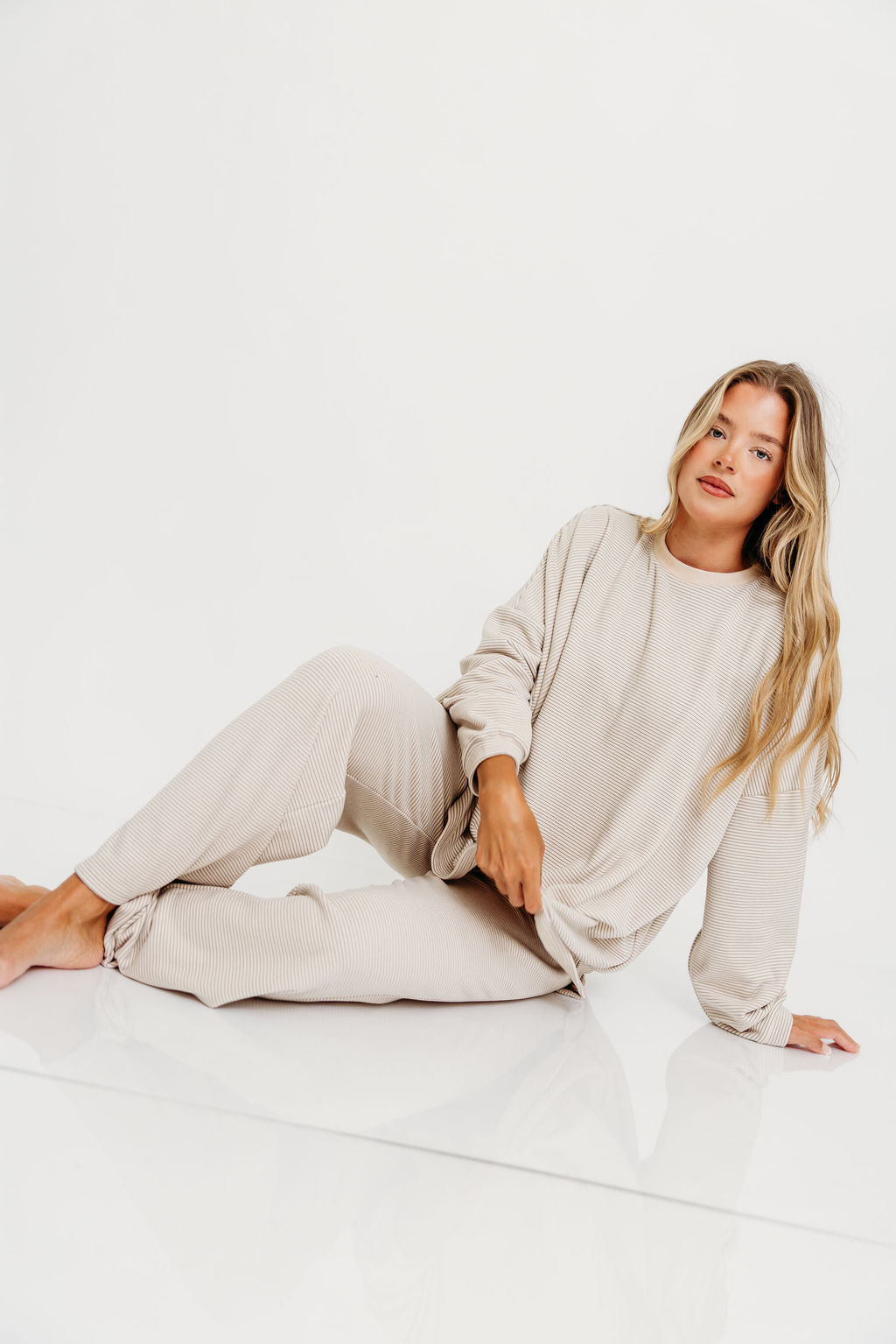 Naomi Oversized Fleece Top in Cream/Grey - Bump Friendly *Worth Exclusive Print*
