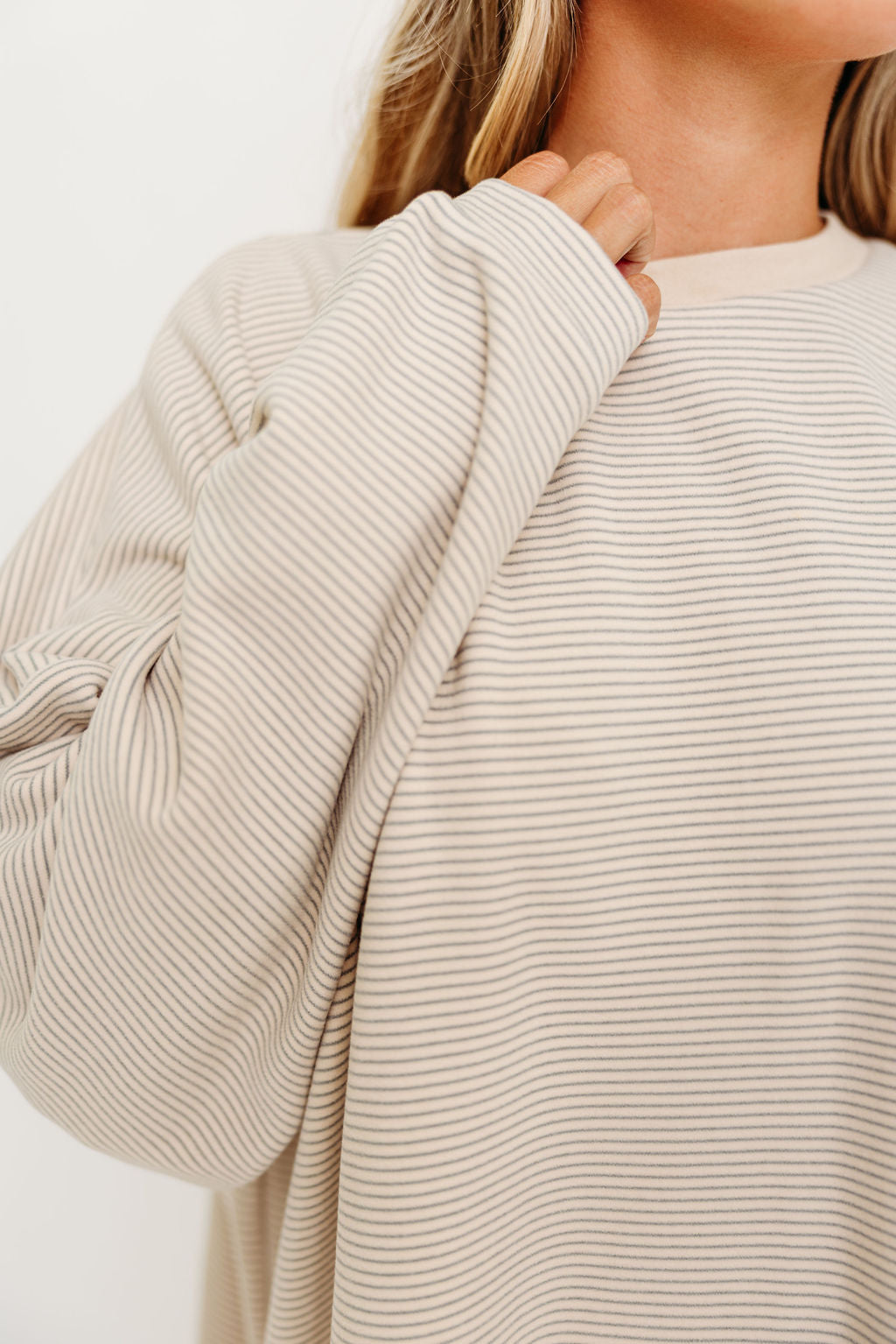 Naomi Oversized Fleece Top in Cream/Grey - Bump Friendly *Worth Exclusive Print*
