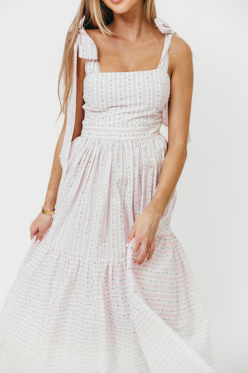 Garcelle Floral Tiered Midi Dress in Pink