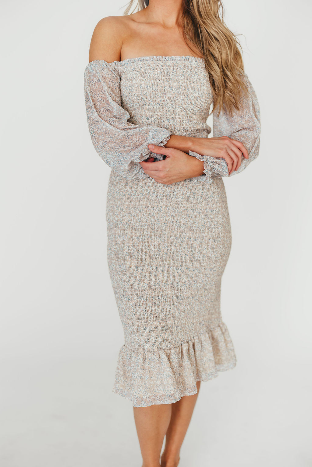 Cameron Stretchy Midi Dress with Ruffles in Beige/Blue
