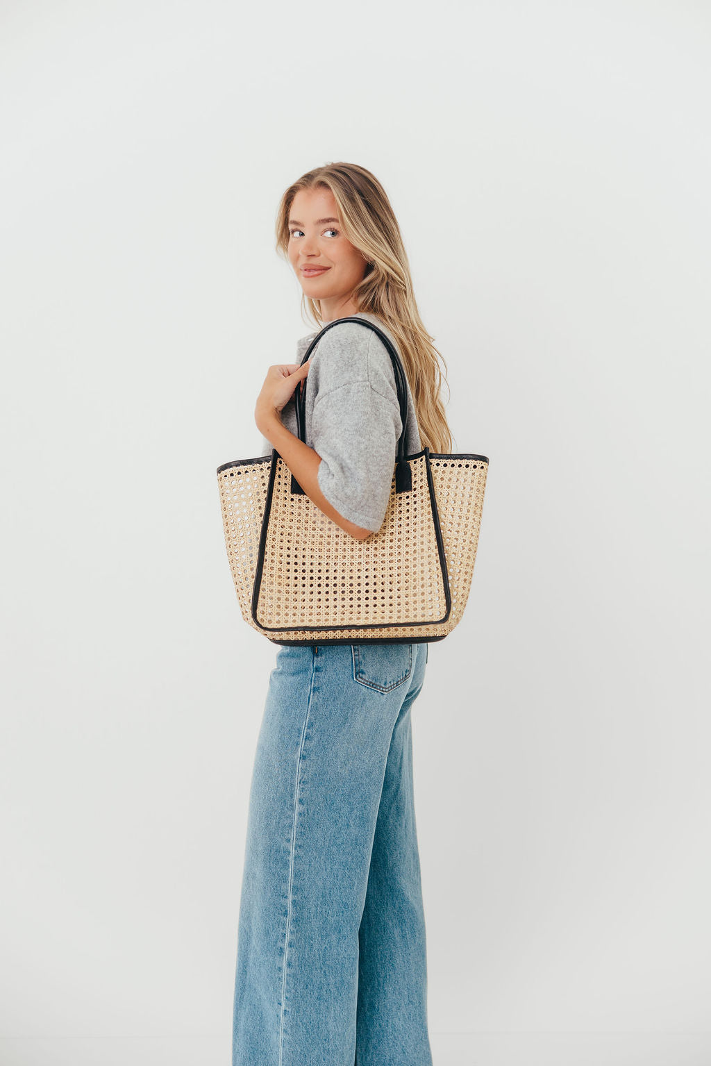 Kangin Rattan Tote in Black