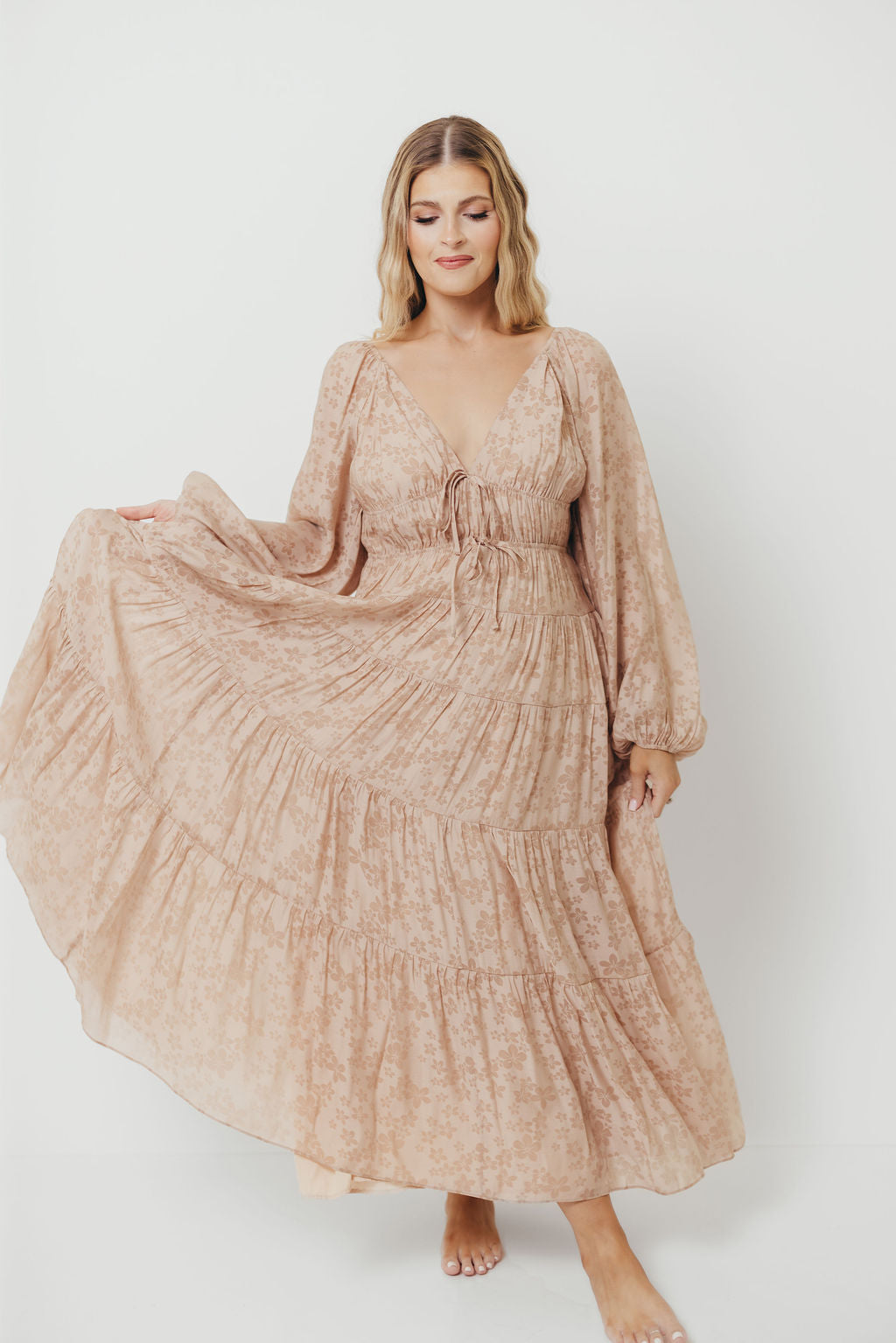 Elyse Maxi Dress in Beige Floral