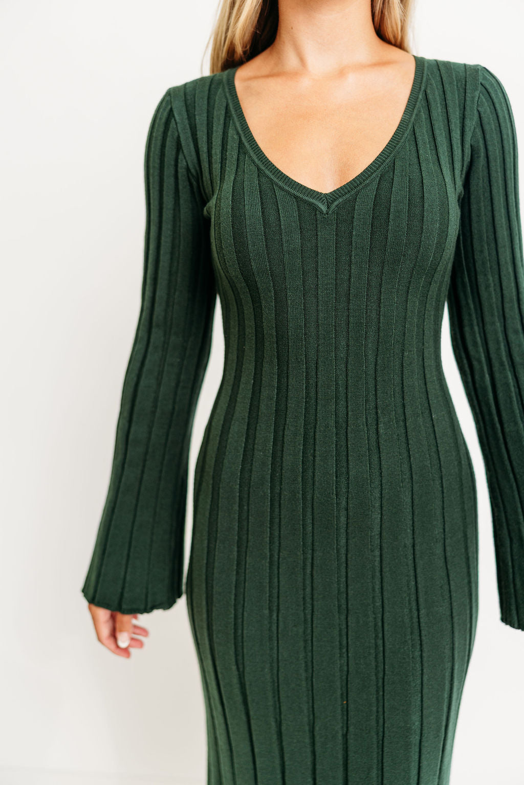 Hearth V-Neck Maxi Dress in Evergreen - Bump Friendly