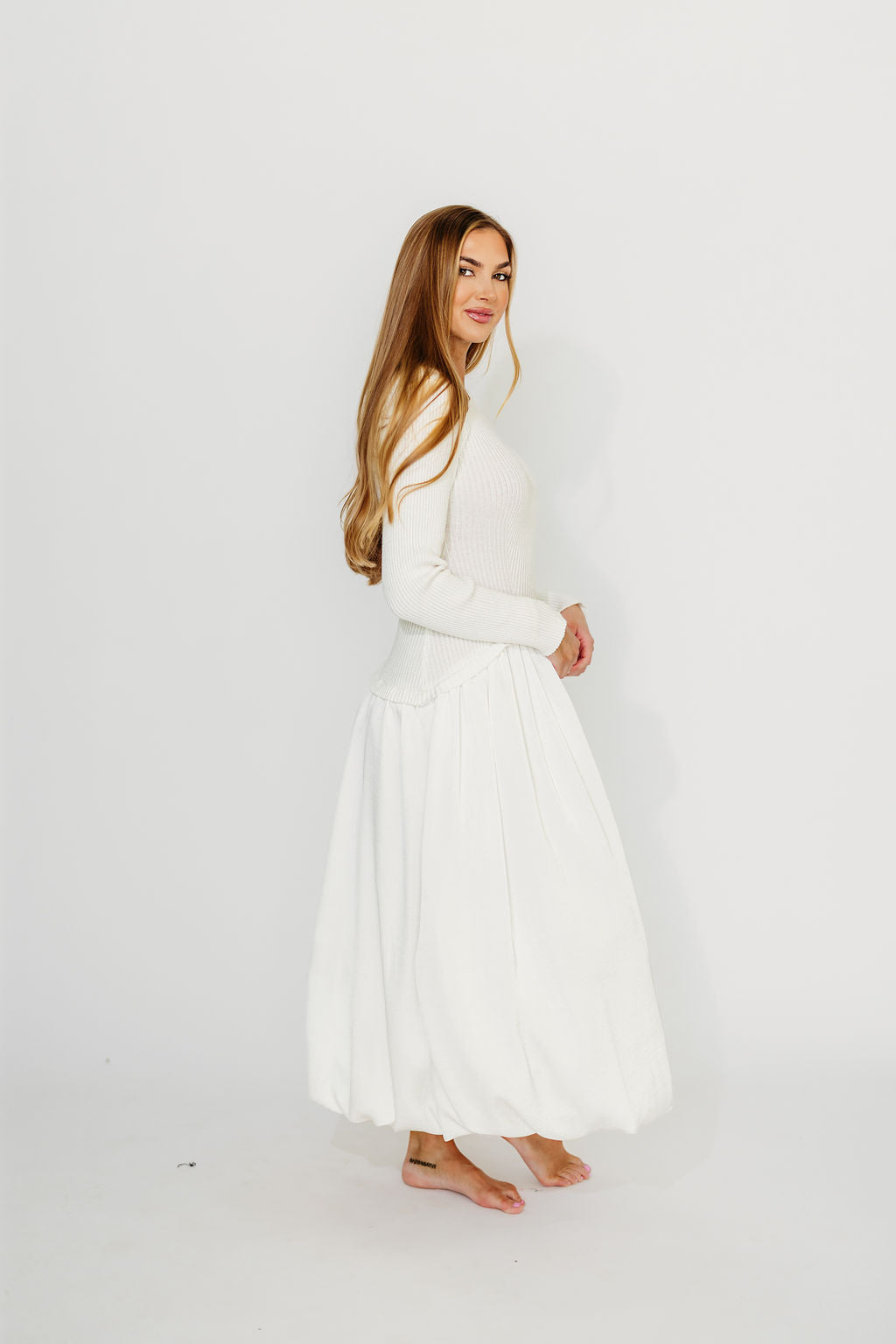 Kerriann Sweater Poplin Mix Maxi Dress in Off-White