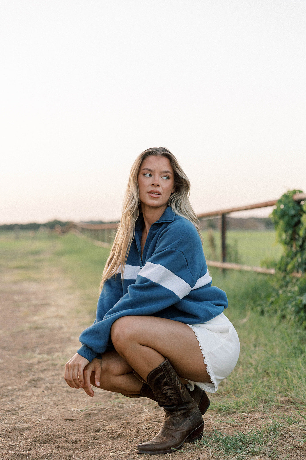 Tai Quarter Zip Two-Tone Sweatshirt in Navy/Grey