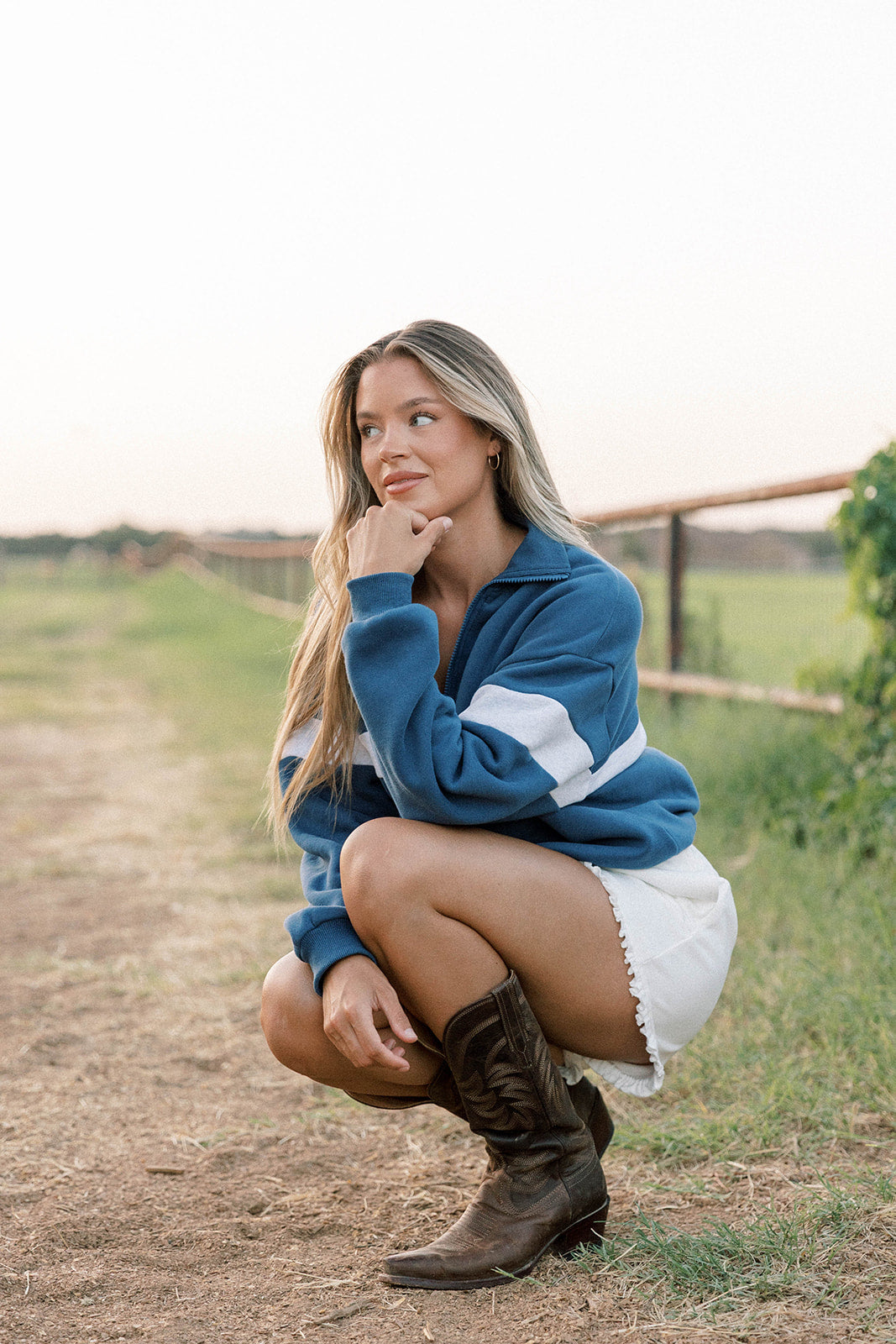 Tai Quarter Zip Two-Tone Sweatshirt in Navy/Grey