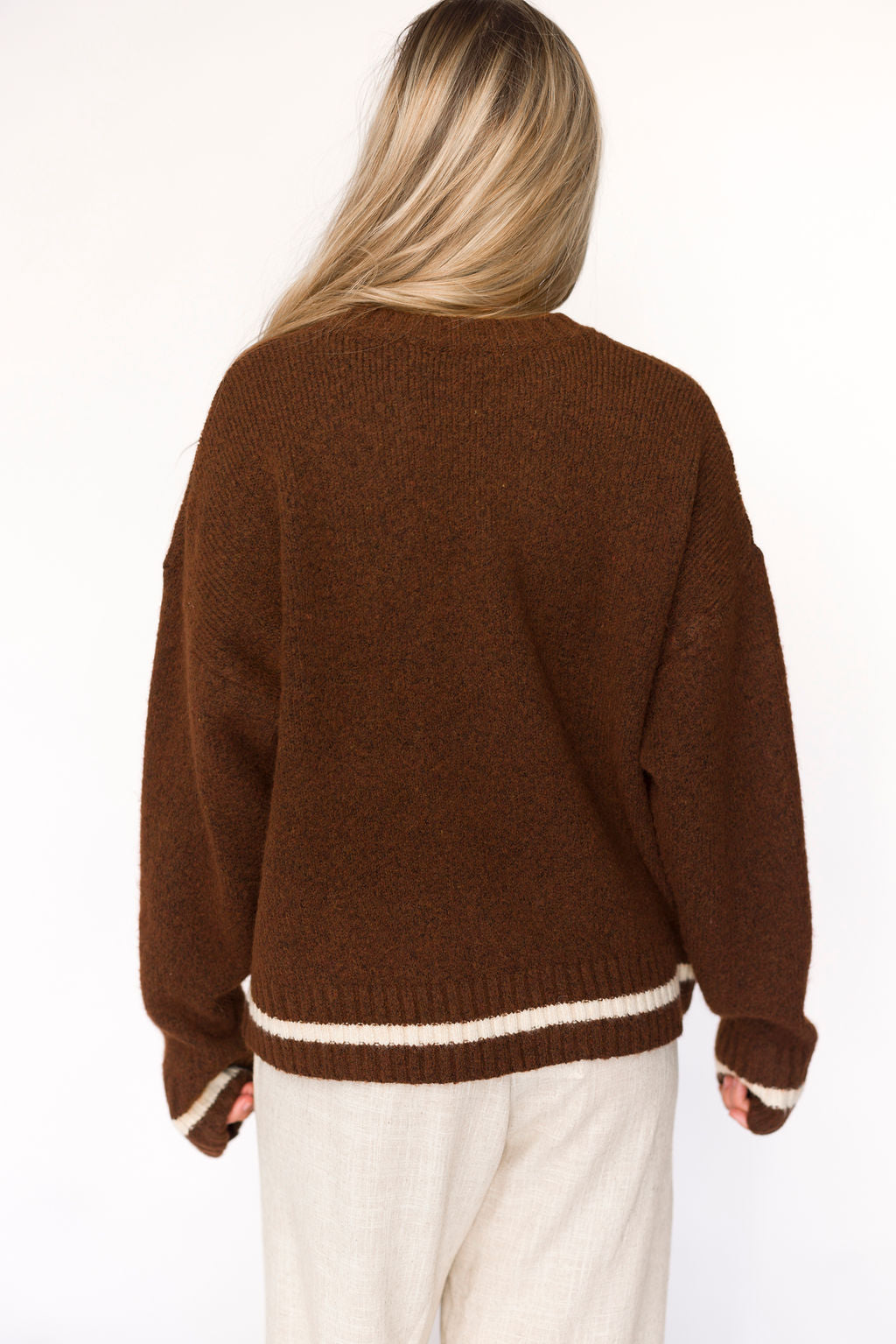 Apres Pullover Sweater Top in Chocolate
