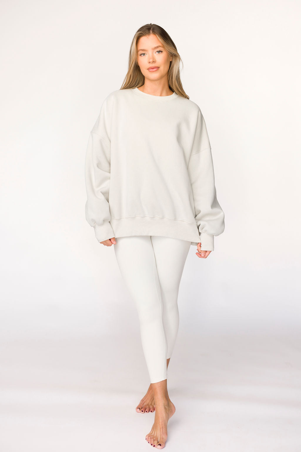 Liv Reversible Fleece Sweatshirt in Natural