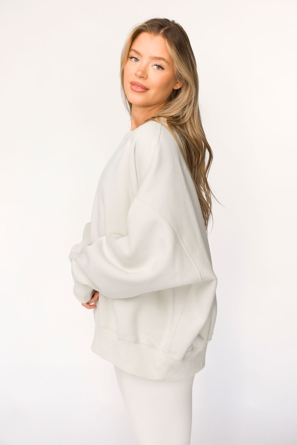 Liv Reversible Fleece Sweatshirt in Natural
