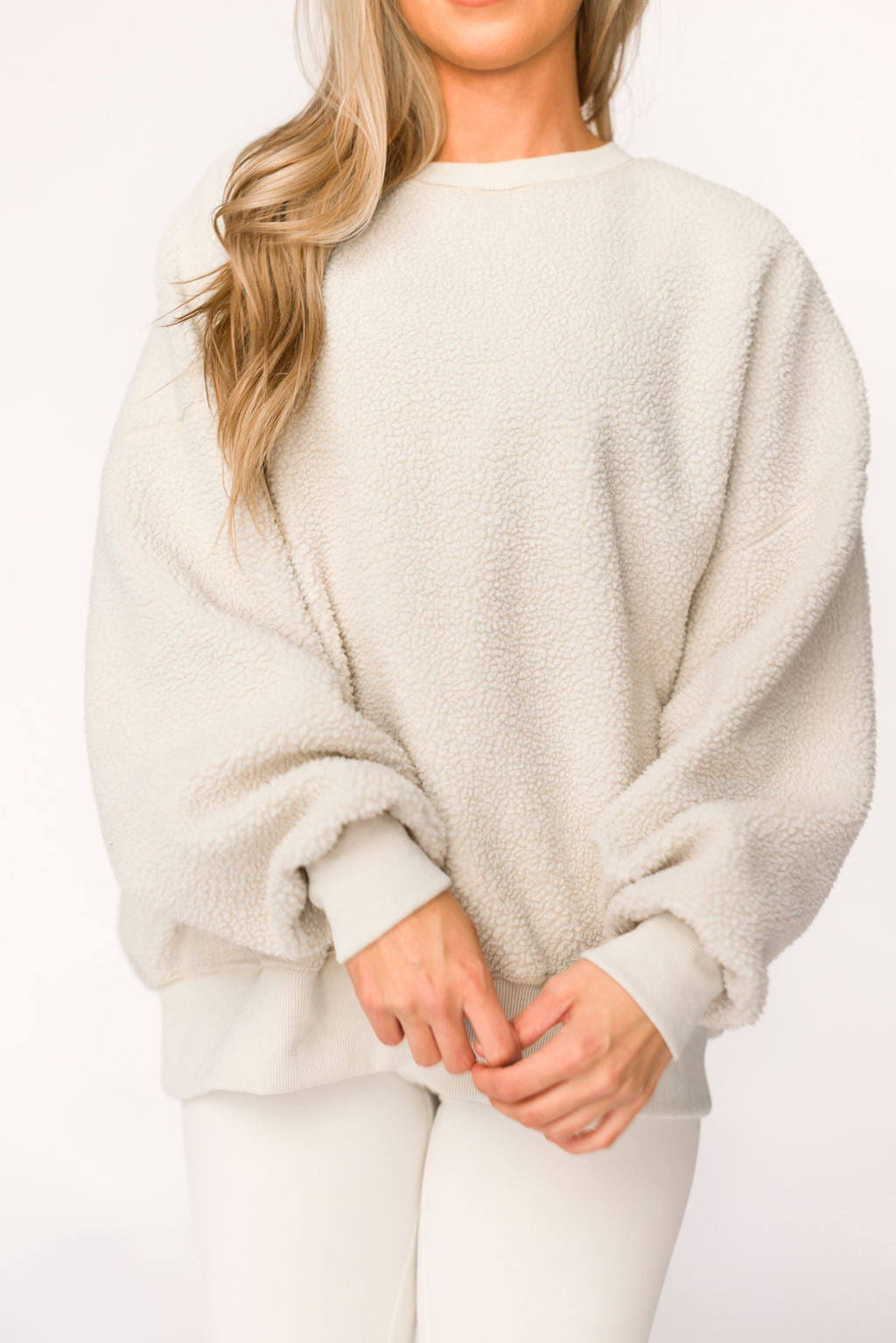 Liv Reversible Fleece Sweatshirt in Natural