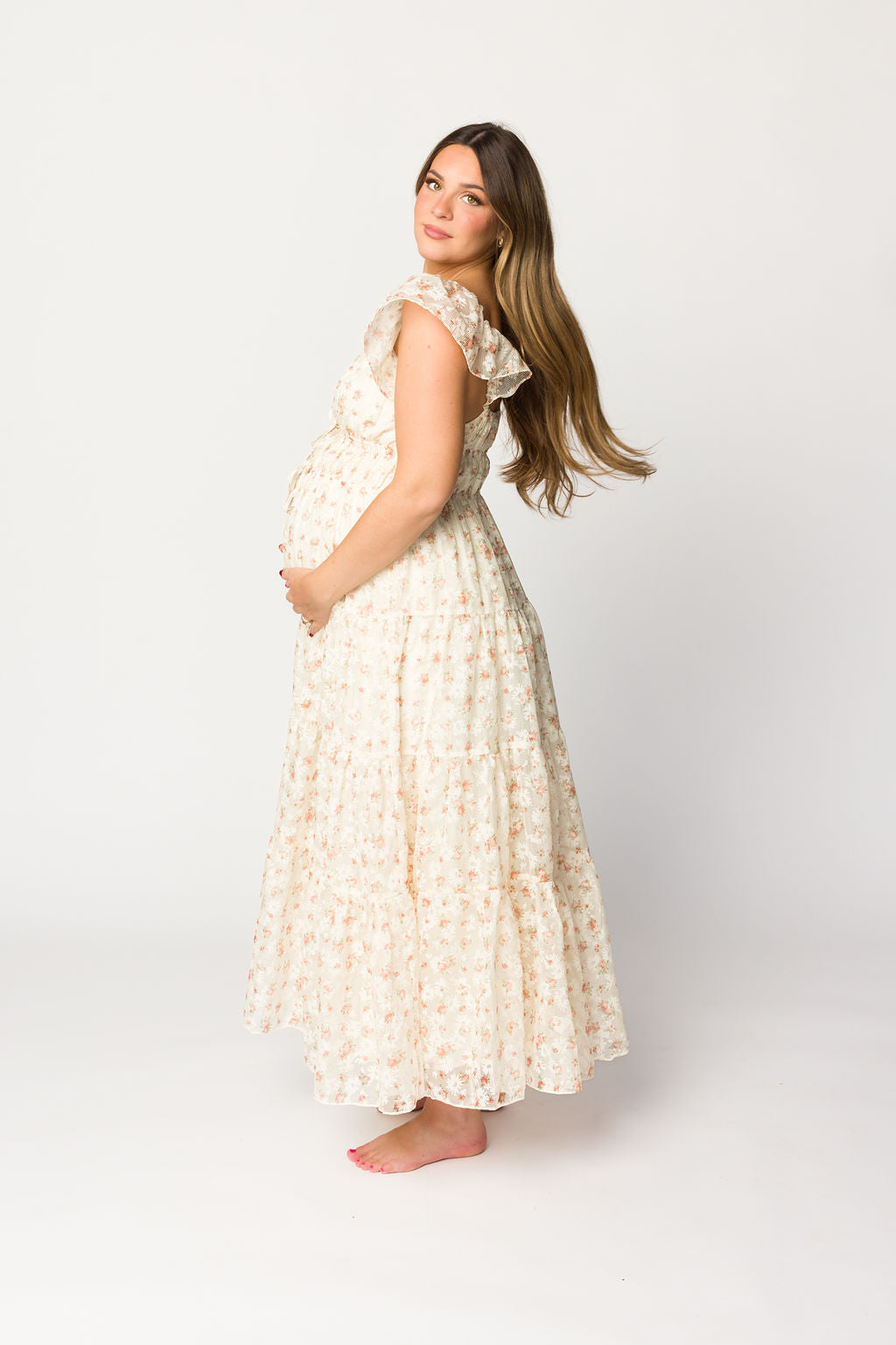 Charming Floral & Gingham Ruffled Maxi Dress in Cream/Peach Floral