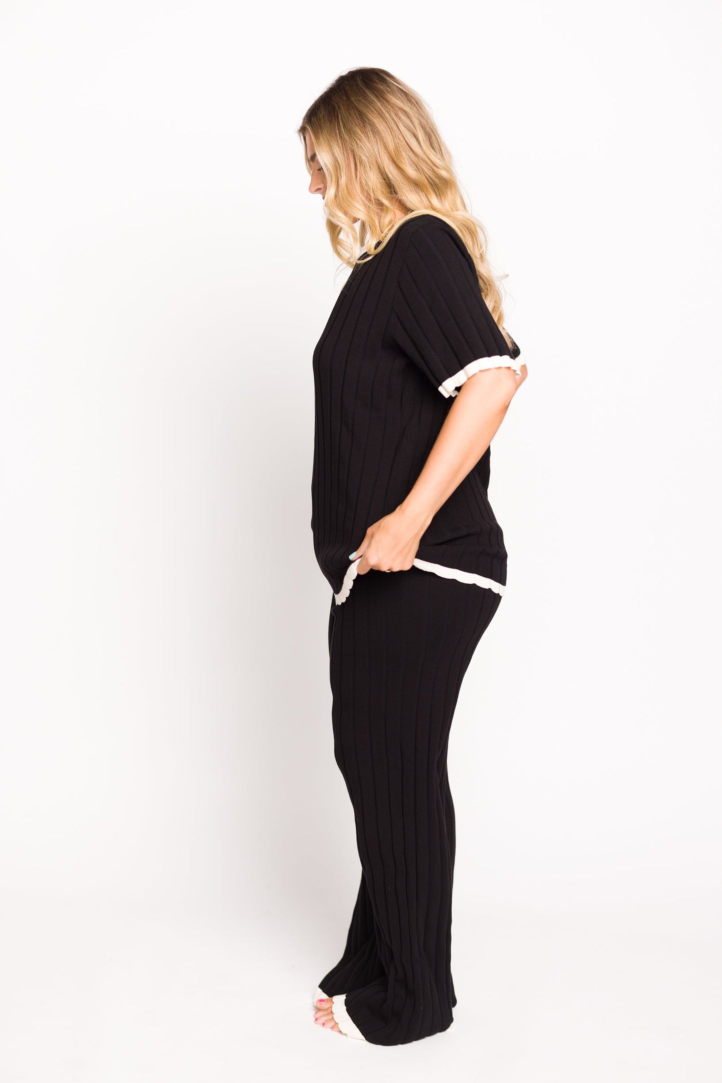 Adele Ribbed Knit Top and Pants Set in Black