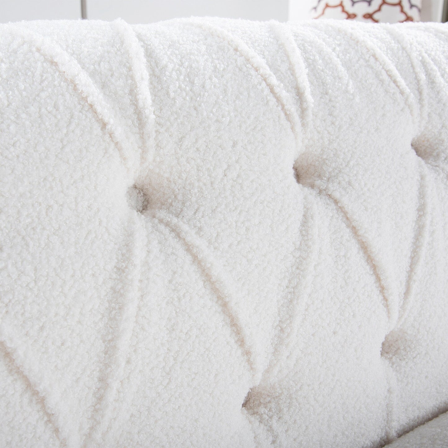84.65 Polyester Chesterfield Sofa with Rolled Arms (3-Seater)