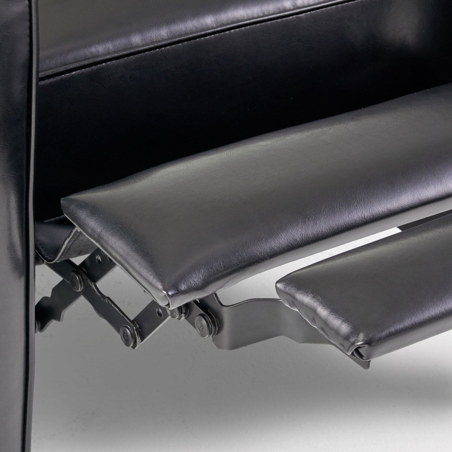 Roomfitters Recliner Push Back Chair for Elegant Home Décor