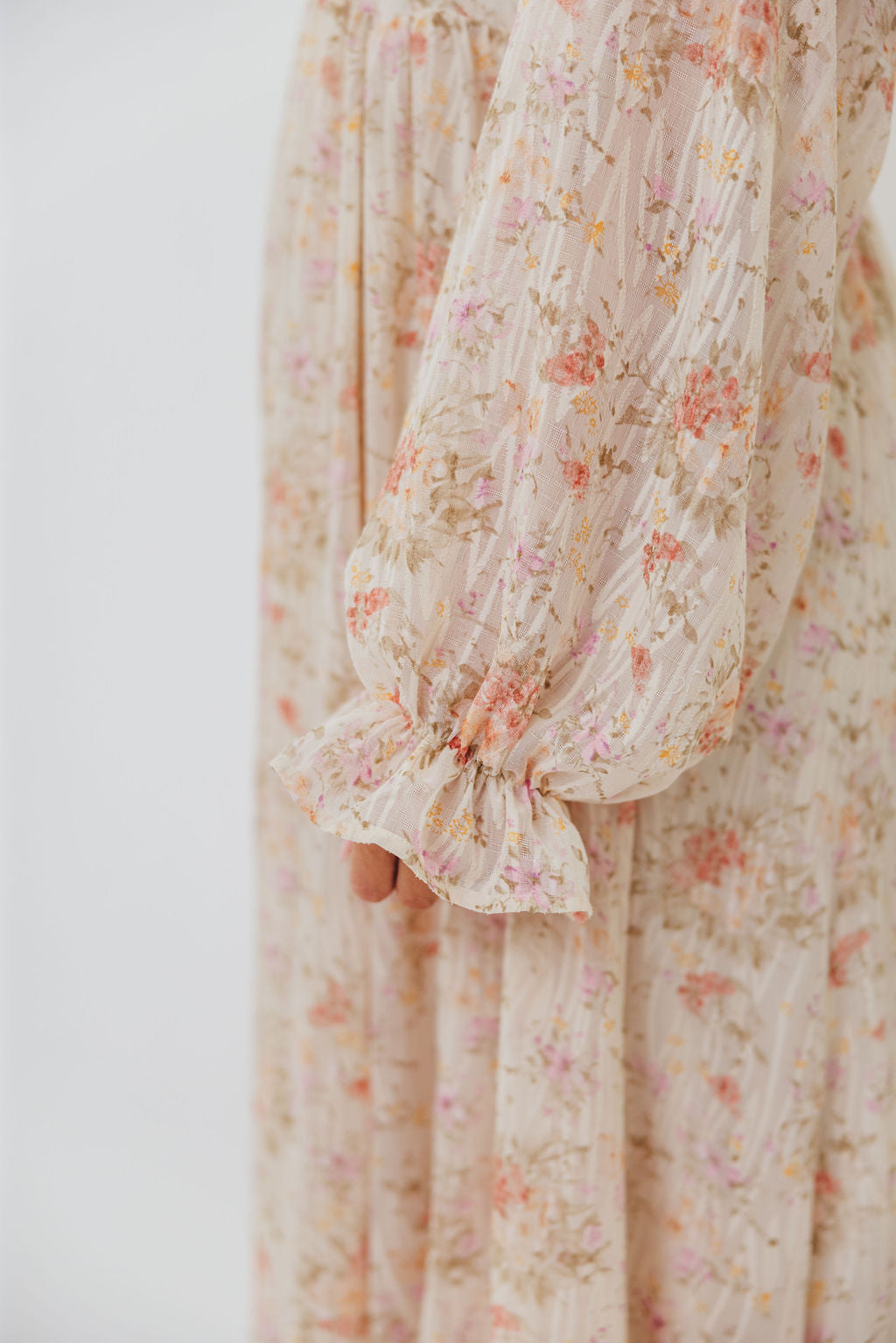 Rosey Woven Floral Print Empire Maxi Dress in Cream Multi - Bump Friendly