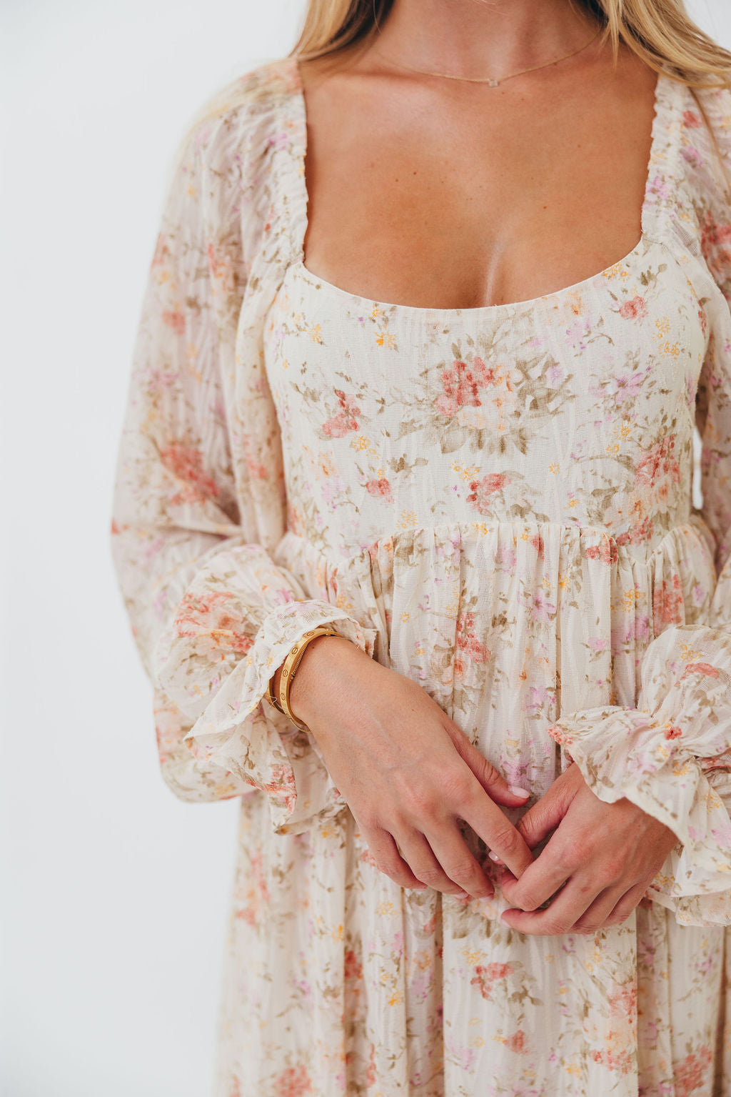 Rosey Woven Floral Print Empire Maxi Dress in Cream Multi - Bump Friendly