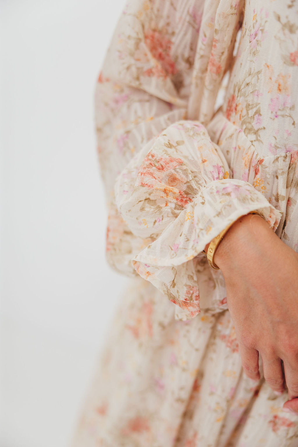 Rosey Woven Floral Print Empire Maxi Dress in Cream Multi - Bump Friendly