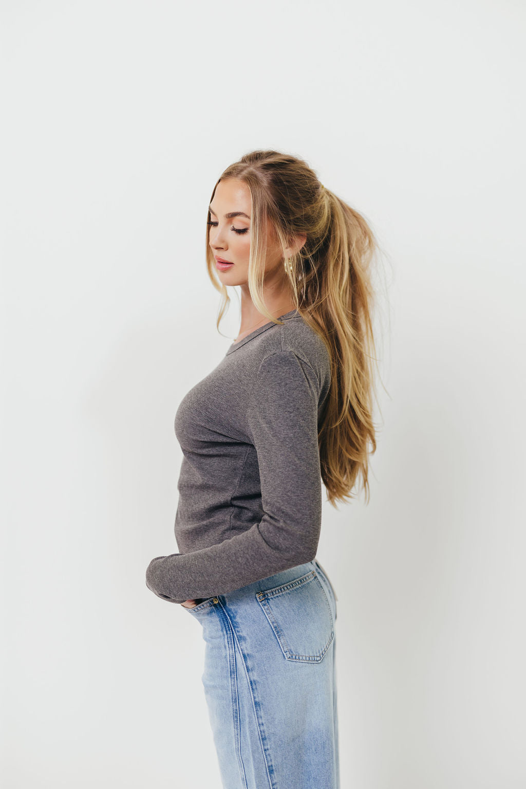 Kathy Long Sleeve Tee in Charcoal