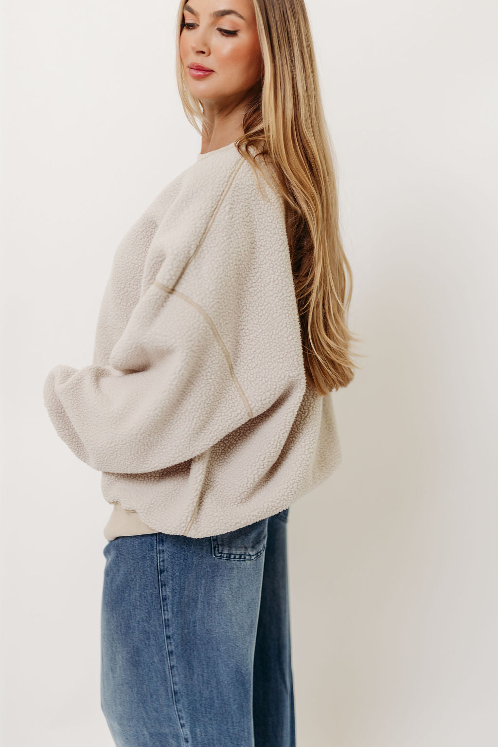Liv Reversible Fleece Sweatshirt in Natural