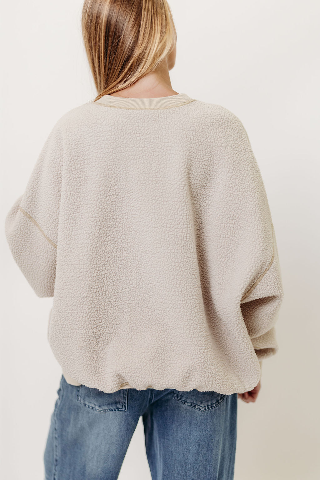 Liv Reversible Fleece Sweatshirt in Natural