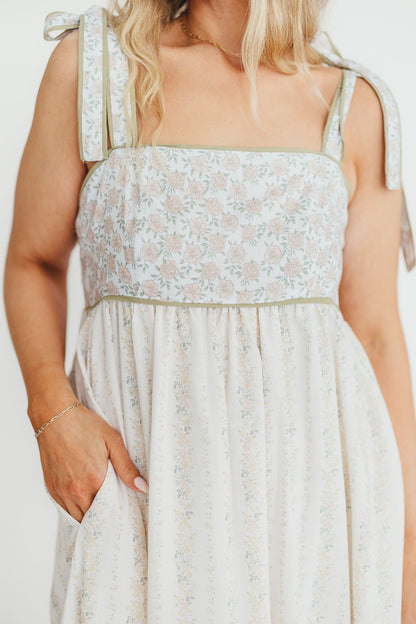 Kelly Adjustable Tie Maxi Dress in Pale Peach Floral
