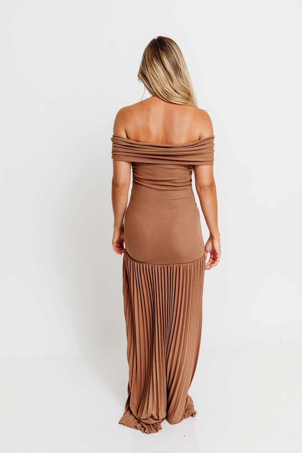 Elina Maxi Dress in Brown