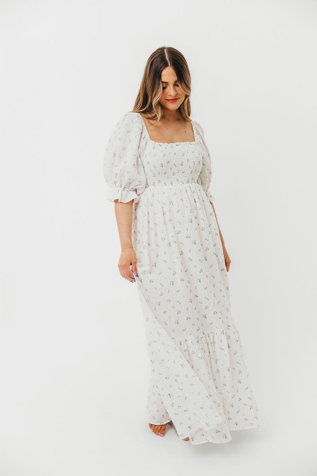 Livvy 100% Cotton Maxi Dress in Off-White / Blue Floral - Bump Friendly & Inclusive Sizing