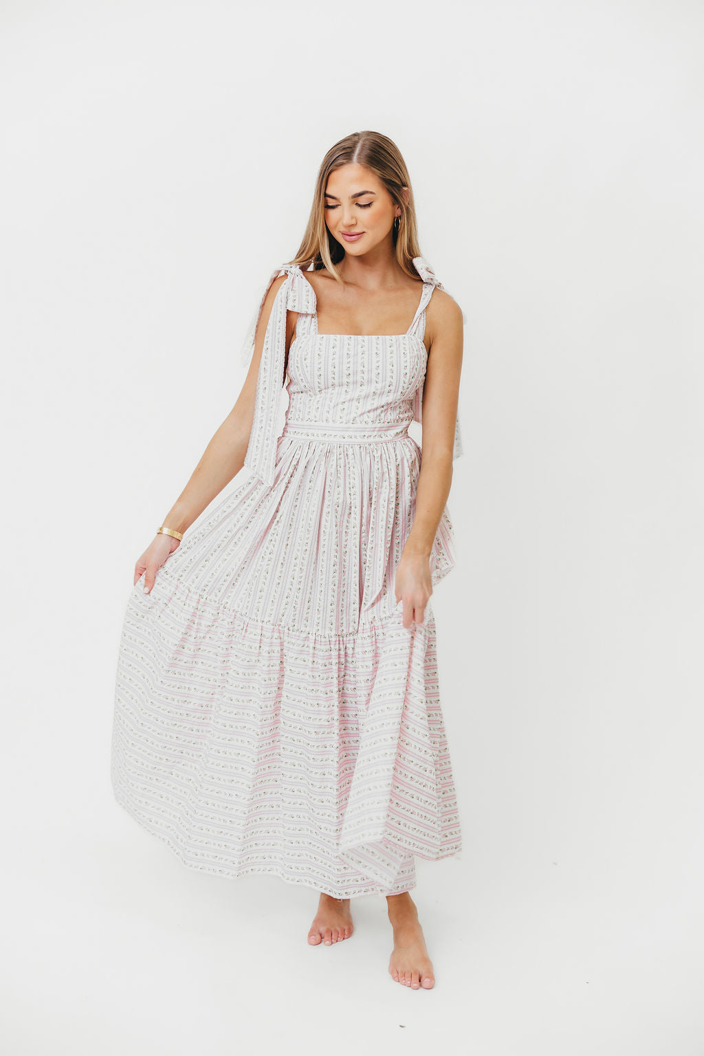 Garcelle Floral Tiered Midi Dress in Pink