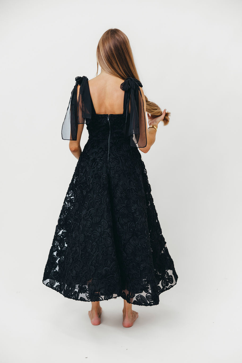 Zinnia 3D Textured Lace Midi Dress in Black