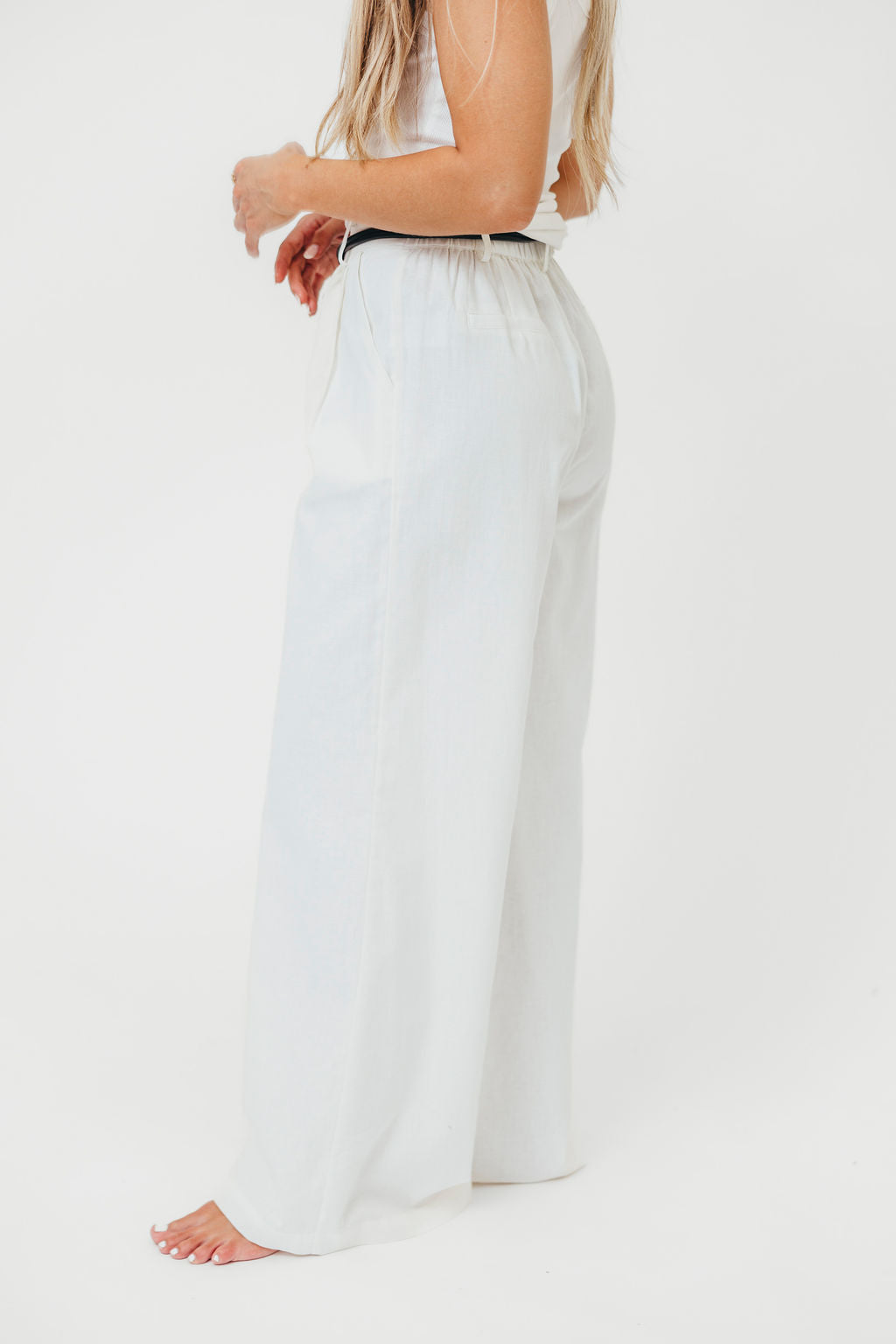 Raven Wide-Leg Tailored Trousers with Gold Accent Belt in White