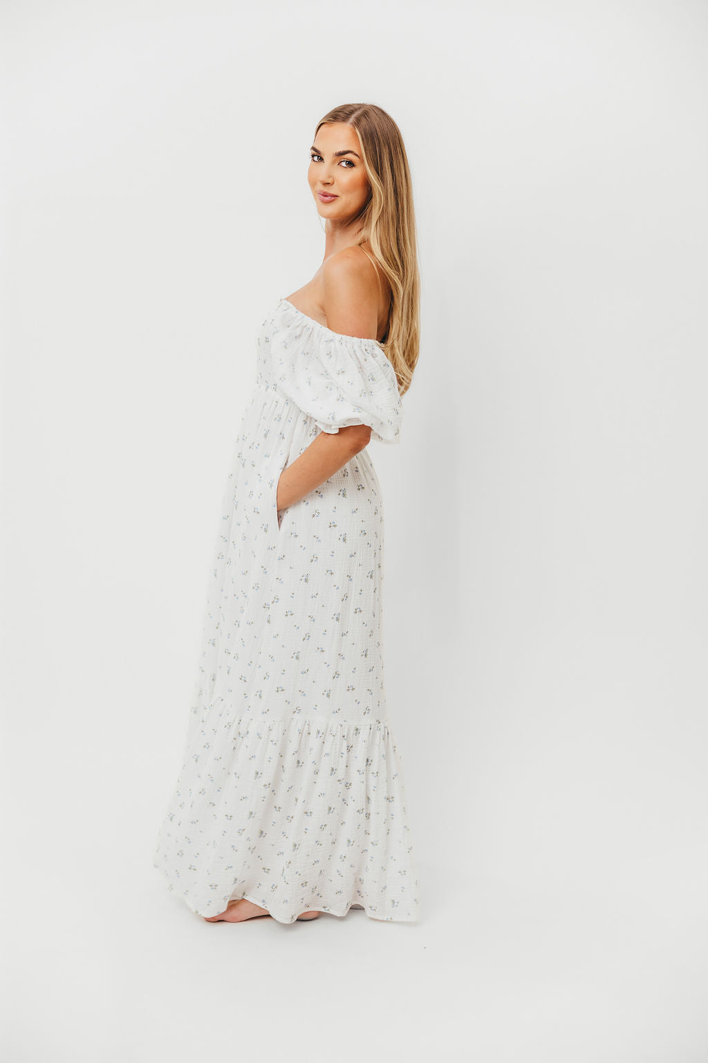 Livvy 100% Cotton Maxi Dress in Off-White / Blue Floral - Bump Friendly & Inclusive Sizing