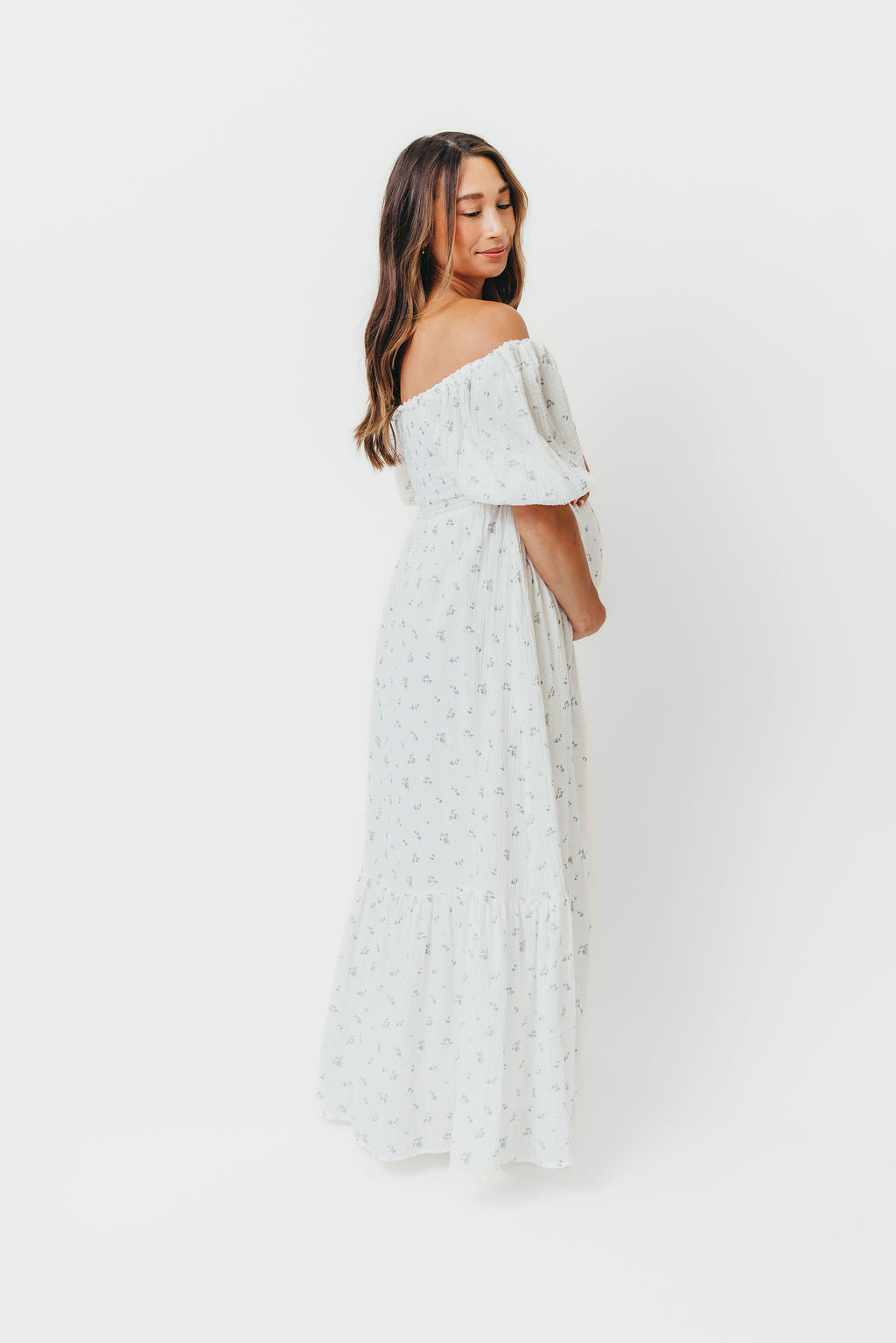 Livvy 100% Cotton Maxi Dress in Off-White / Blue Floral - Bump Friendly & Inclusive Sizing
