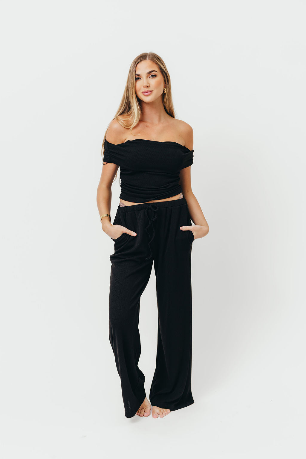 Zendaya Off-Shoulder Top and Drawstring Pants Set in Black