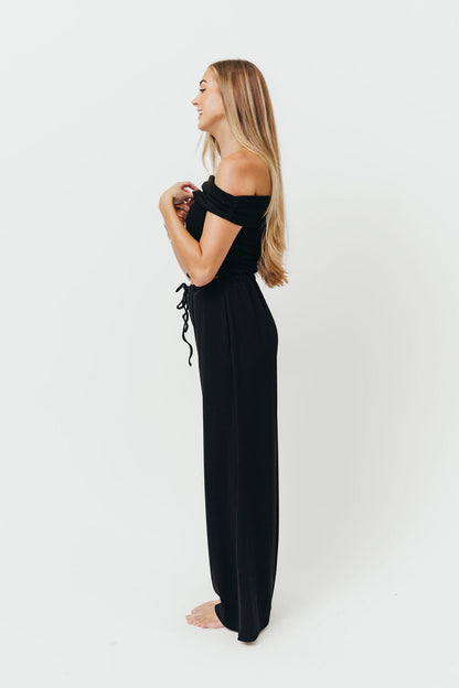 Zendaya Off-Shoulder Top and Drawstring Pants Set in Black