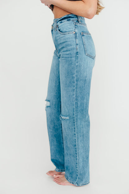 Tiffany 90s High-Rise Crisscross Waist Straight Jeans in Light Wash