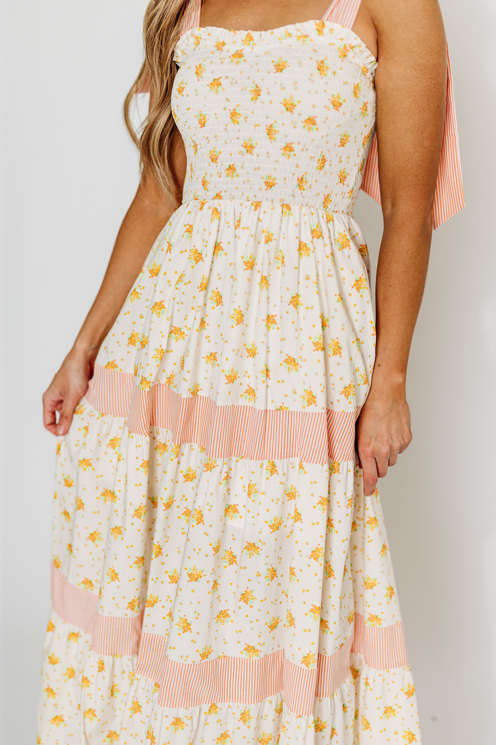 Vida Floral Maxi Dress in White/Orange