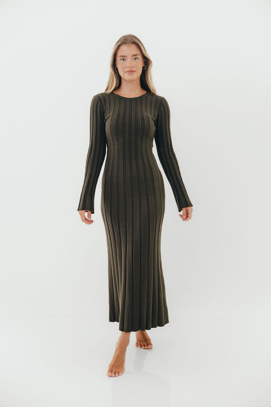 Colette Luxe Maxi Dress in Dark Evergreen