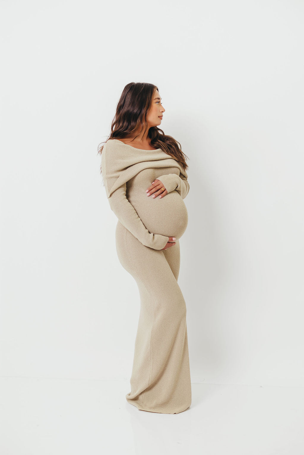 Winona Off-the-Shoulder Knit Maxi Dress in Oyster