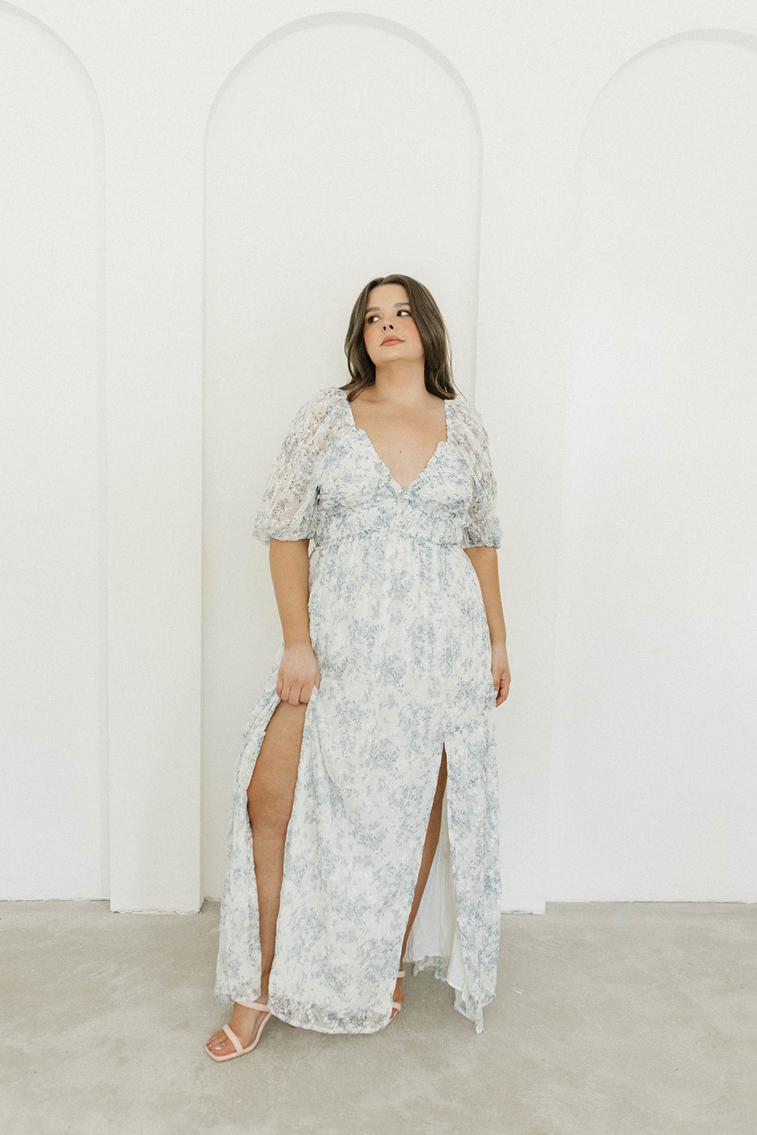 Daphne High Slit Eyelet Detail Maxi Dress in Blue and White Floral - Inclusive Sizing