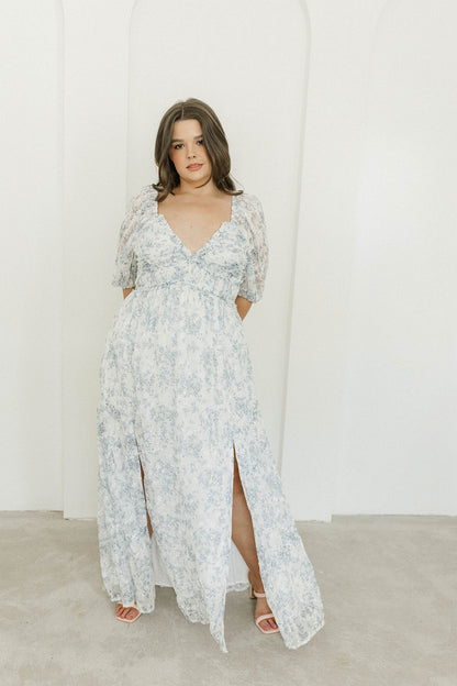 Daphne High Slit Eyelet Detail Maxi Dress in Blue and White Floral - Inclusive Sizing