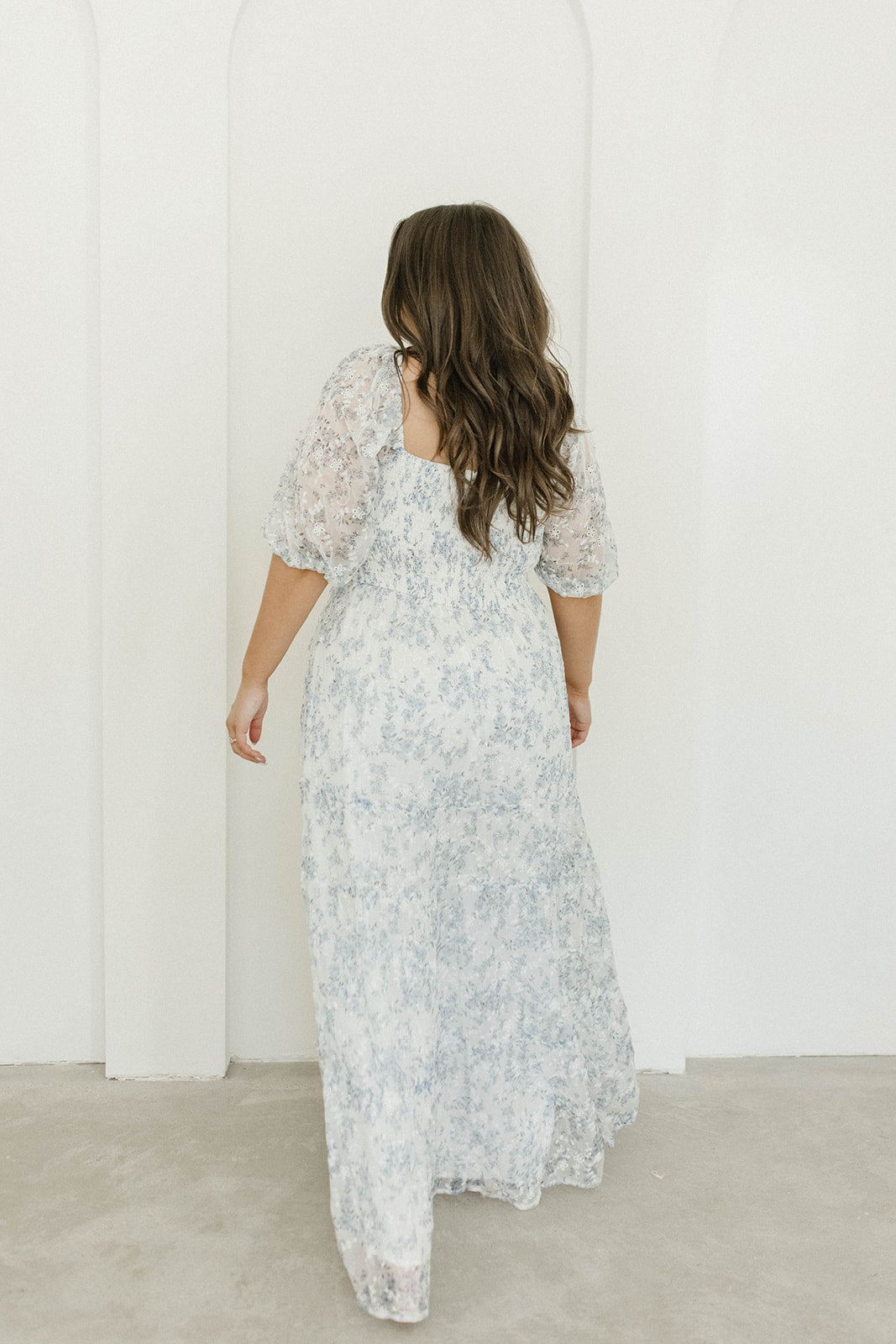 Daphne High Slit Eyelet Detail Maxi Dress in Blue and White Floral - Inclusive Sizing