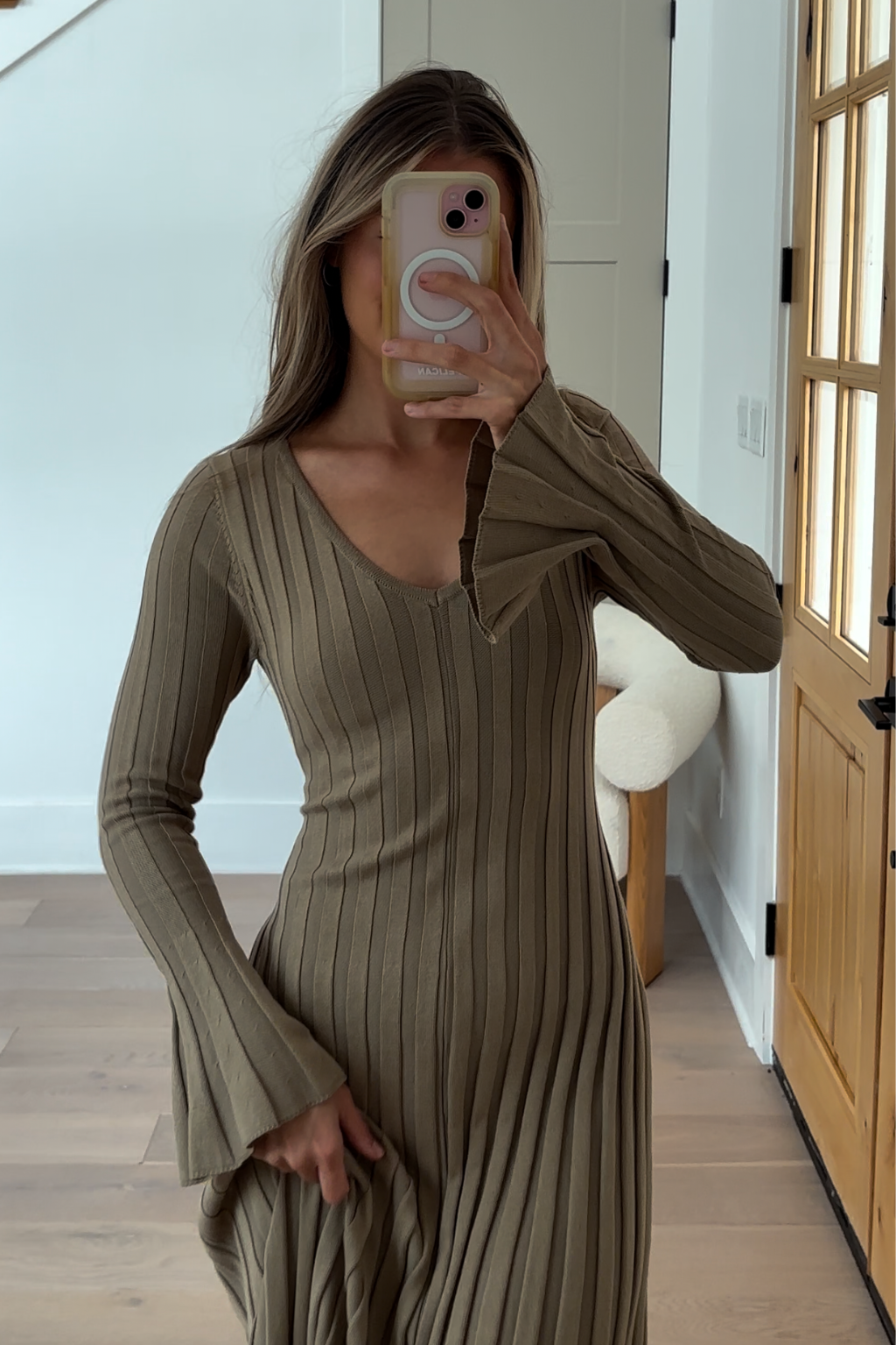Hadley Long Sleeve V-Neck Knit Maxi Dress in Dune