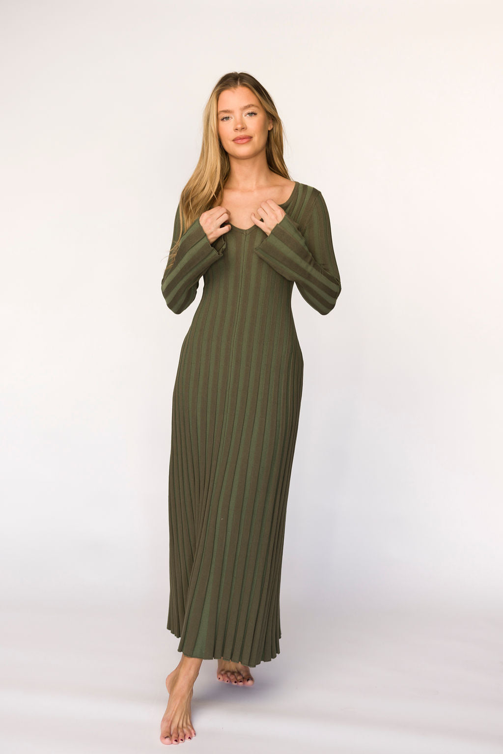 Hadley Long Sleeve V-Neck Knit Maxi Dress in Olive- Bump Friendly