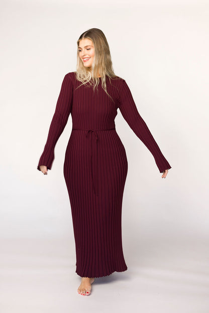 Colette Premium Long Sleeved Ribbed Knit Maxi Dress in Burgundy - Bump Friendly