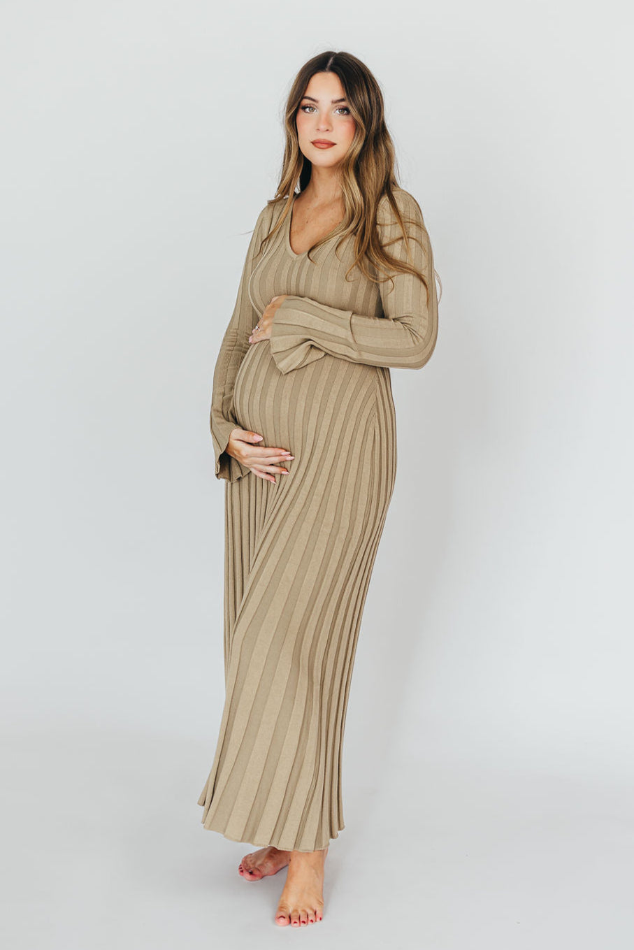 Hadley Long Sleeve V-Neck Knit Maxi Dress in Dune