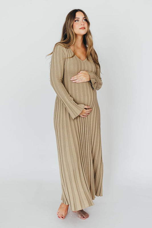 Hadley Long Sleeve V-Neck Knit Maxi Dress in Dune