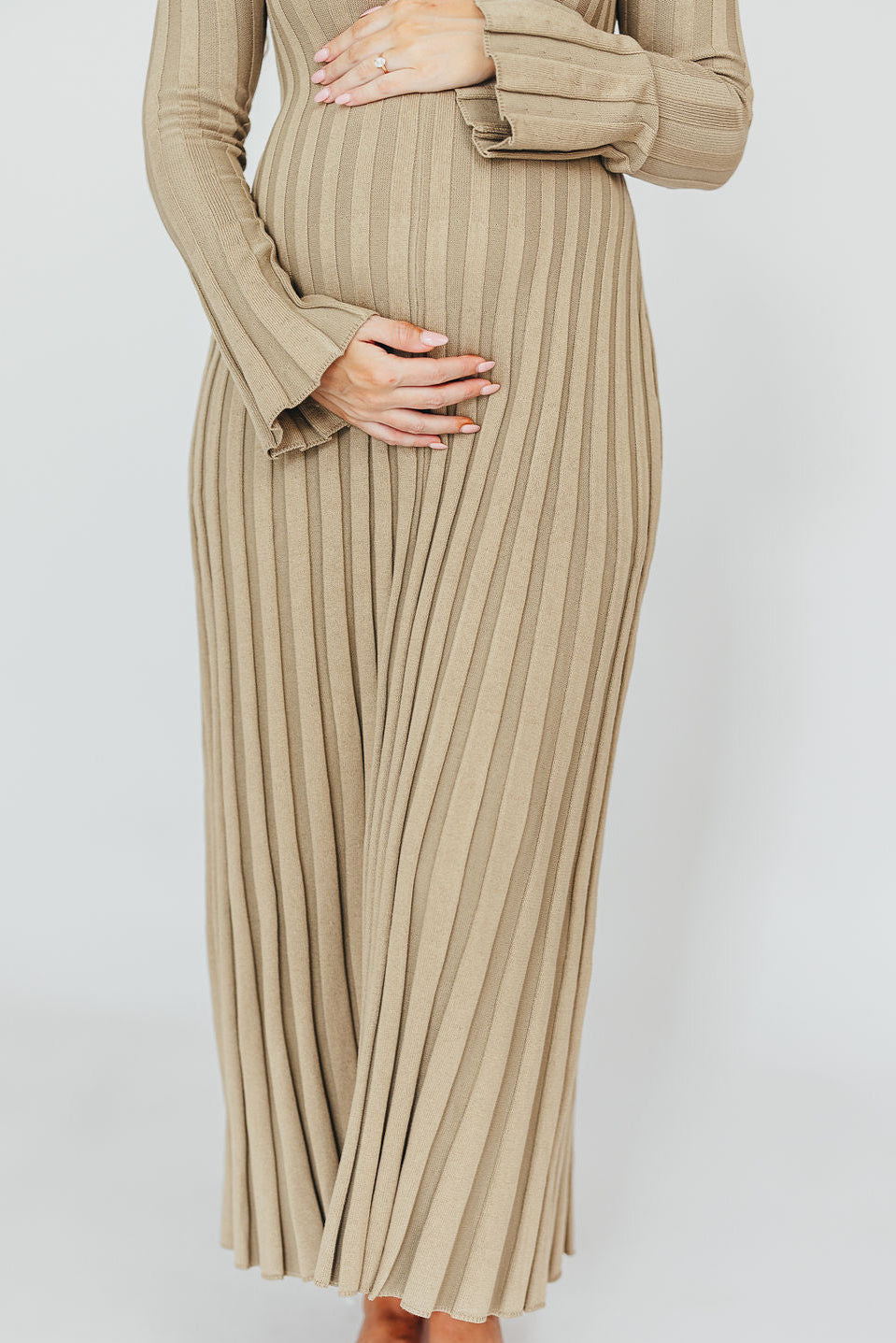 Hadley Long Sleeve V-Neck Knit Maxi Dress in Dune